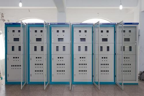 直流屏在電氣系統(tǒng)中的應(yīng)用——以華柜電氣為例